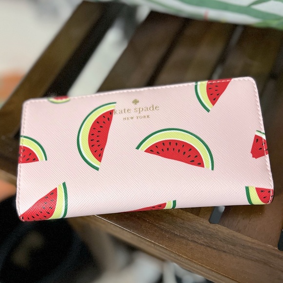 Kate Spade Perfect Condition Large Slim Bifold Pink Watermelon Wallet - Picture 1 of 3